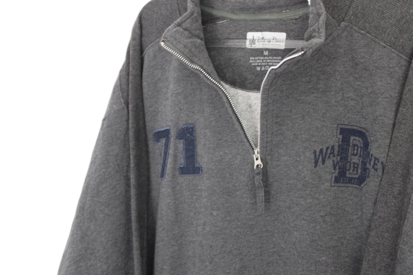 Walt Disney Sweater, Size M